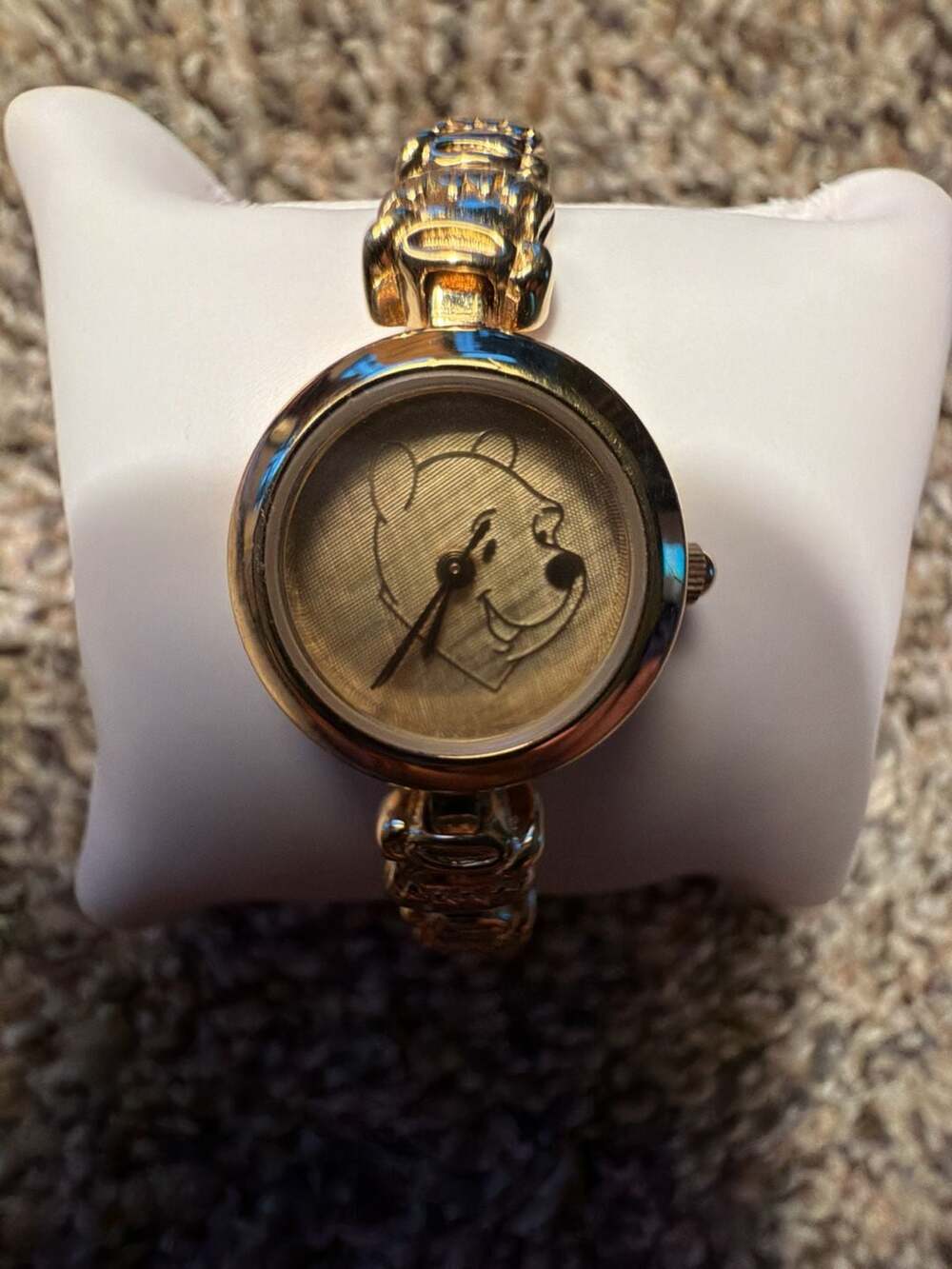 Disney Winnie The Pooh Gold Tone Bracelet Watch Honey Pot Links